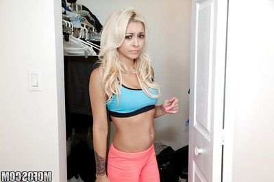 Sporty Latina chicito Ivy Stone erotic dance off yoga pants prior to anal banging