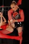 bdsm Master kathia Nobili ist Mit Spaß Mit Ihr Schöne Sex Sklaven