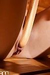 blond Playgirl anaal en vaginaal misbruik touw Gebonden lesbische in sauna