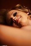 milf pornstar Sophie Moone is likken haar lesbische Vriend berinice