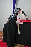 تقريب مسلم فاتنة براندي أنيستون التمسيد لها الحمار
