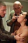 Asa Akira il Sexy Asiatico in il maturo porno settore raggiunge Intenso ruvida Sesso
