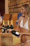 Champagne Docce sono garantito SE u festeggiare Verde anno Con