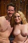 चिपचिपा सुनहरे बालों वाली ढंकी महिला नंगा मर्द औरत का मास्टर Teases और से इनकार करते हैं बेकार slaveboy