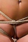 grande Culo Mellanie Monroe trae su Atractivo curvas a hogtied para nosotros a cadena su
