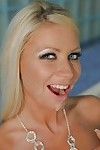 Buxom blond pornstar helena wit Groep bonked en overspreid in geslacht crème