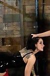 Tori Luxe et Kimberly Kane dans Tous Cul battant la domination