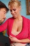 breasty lass Carly Parker erhält Gebohrt in alle Ihr Atemberaubende Löcher