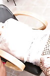 جنسيا مفتون جبهة تحرير مورو الإسلامية klarisa سيراليون يتلقى ملفوفة :بواسطة: البلاستيك حقيبة و حفر