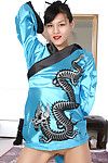 Infant Oriental chicito in kimono widening her up till now shiny on top vagina