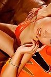 oriental pornstar thi quach demuestra su Fijo ahole en Un Bikini