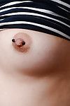 幼児 写 から アジア ラプンツェル lee 示 彼女の 正確な 固定 boob ポイント