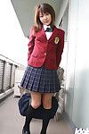 lusty giapponese Coed in uniforme Lampeggiante Il suo underclothing e Compatto amore muffin
