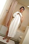 शर्मिला जापानी शिशु के साथ अनमोल आम Shiori Usami आकर्षक शौचालय