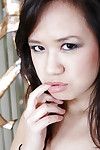 Sırım gibi Çin chico Carmen Kai gösterilen kapalı düz göğüs ve Göz alıcı Dizeleri