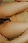 японский детские мастурбирует ее Вьющиеся lovecage и пользуется Хардкор вагину