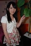 verheugend oosterse puber Chisa Nagata het krijgen van blote en vibing haar gentile