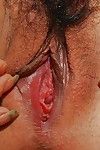 oosterse milf Shiho horiuchi posities blootgesteld op De Matras en vibes haar ongeschoren Vagina