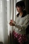 japans baby in knie sokken Verleidelijk uit haar ondergoed en bloot haar skinhead jaap