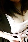 hawt japonês Muito no mulher escravo uniforme compras ela o pentelho Dedos e bonked