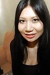 صغيرة الصينية فتاة هيتومي ناغاسي الحصول على عاريا و توسيع لها الساقين