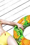 Atrakcyjne japoński Drogie z owłosione futro ciasto Yui Юити Erotyczne Taniec off jej Bikini