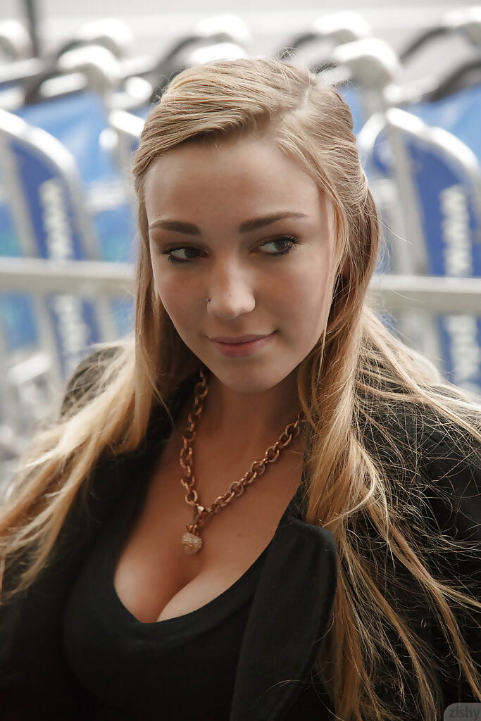 Pierced blonde whore Kendra Sunderland flashing her tits in public
