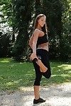 Sexy babe Amirah Adara whips off spandex pants after outdoor workout