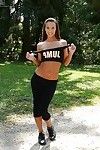 Sexy babe Amirah Adara whips off spandex pants after outdoor workout