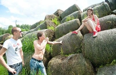 Beata undine slammed by two fuck hungry guys outdoors