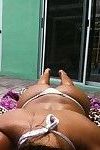 busty Brasilianische Babe selfshot in Bikini