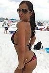 tetona brasileño Babe selfshot en Bikini