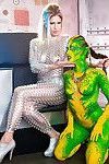 kinky Cosplay modelleri Eva Parcker ve Tiffany Bebek Git Kız Üzerinde Kız