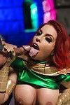 chesty Cosplay redhead Britney amber Nehmen ein cumshot auf Ihr ZUNGE