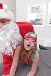 عيد الميلاد فاتنة ليزي بيل الملاعين مع منحرفة طويلة Dicked سانتا
