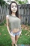 Ebenholz Mädchen Nicole bexley Mit Big Arsch & Brustwarzen saugt schwer Schwanz für Gesichtsbehandlung