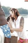 tatuado branco menina wanessa dando maciça preto galo um boquete