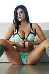 Horny girl keisha grey loosens up by stretching out before man s