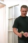 Ruso cutie toma dos pollas en el Coño