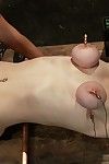 19 ano Idade com Grande mamas é eletrificadas em orgasm!