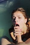 Appena legale teen Lia Gotti ottiene scopata in un vasca idromassaggio