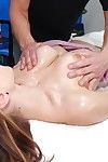 Schattig 18 jaar oud Vuil Blond krijgt Geneukt Harde :Door: haar massage Therapeut