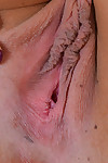 latina Amateur Jamie marleigh zeigt aus Breite Öffnen rosa pussy und bare Arsch