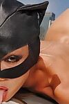 Verstommende pornstar in catwoman Outfit Voert een Melkweg strip Scene