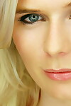 hermosa Rubia Lynn kross :cremas: su apretado hendidura en sexy medias