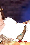 Europejski cosplay entuzjasta Arianne Синн zwalnia ogromne cycki dla brodawki grać