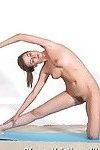 Yoga nudo corpo in primo piano