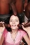 मिठाई भयंकर चुदाई अंतरजातीय गैंगबैंग के साथ मसालेदार बेब एंजेलिका काले