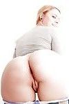 Blondynka kobieta Cameron Kanada poślizgu duży biały zad z z denim dżinsy