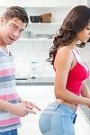 quente latina pinto descobre Perfeito mamas e remove Calças de brim a partir de sexy Cuzinho antes de Sexo